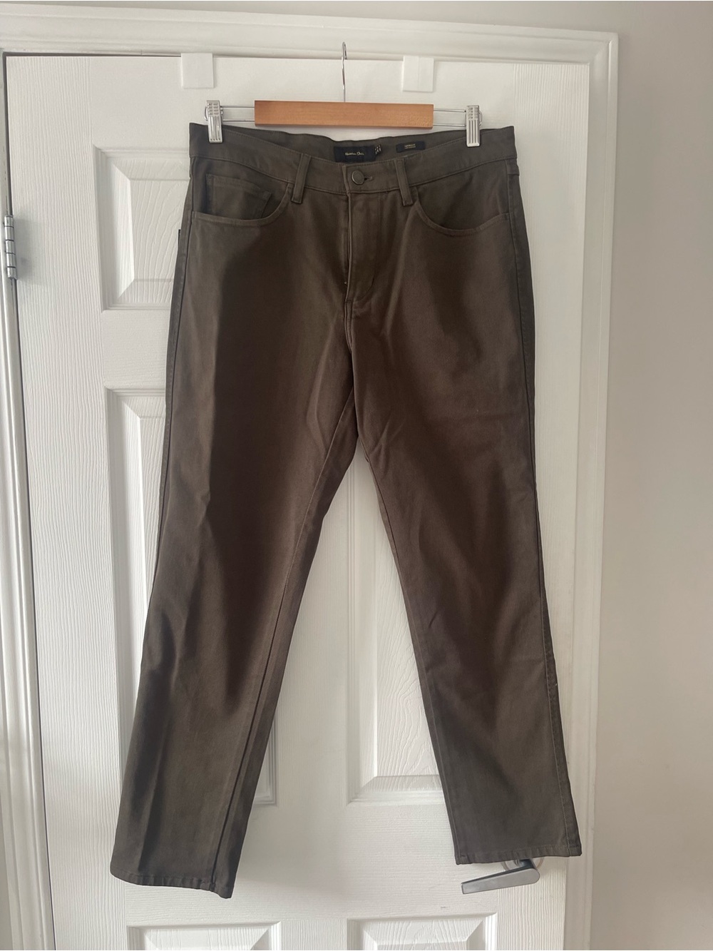 Massimo Dutti Tapered Fit Pants in Dark Olive